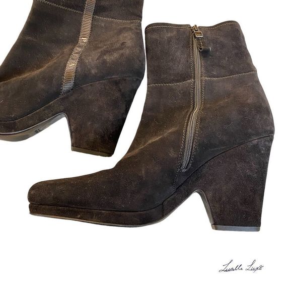 Dark Knight: Prada suede ankle boots. Made in Italy - Picture 10 of 15